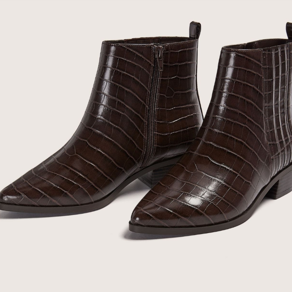 WESTERN Pointed Toe Croco Ankle Boots Size 9W Brand New